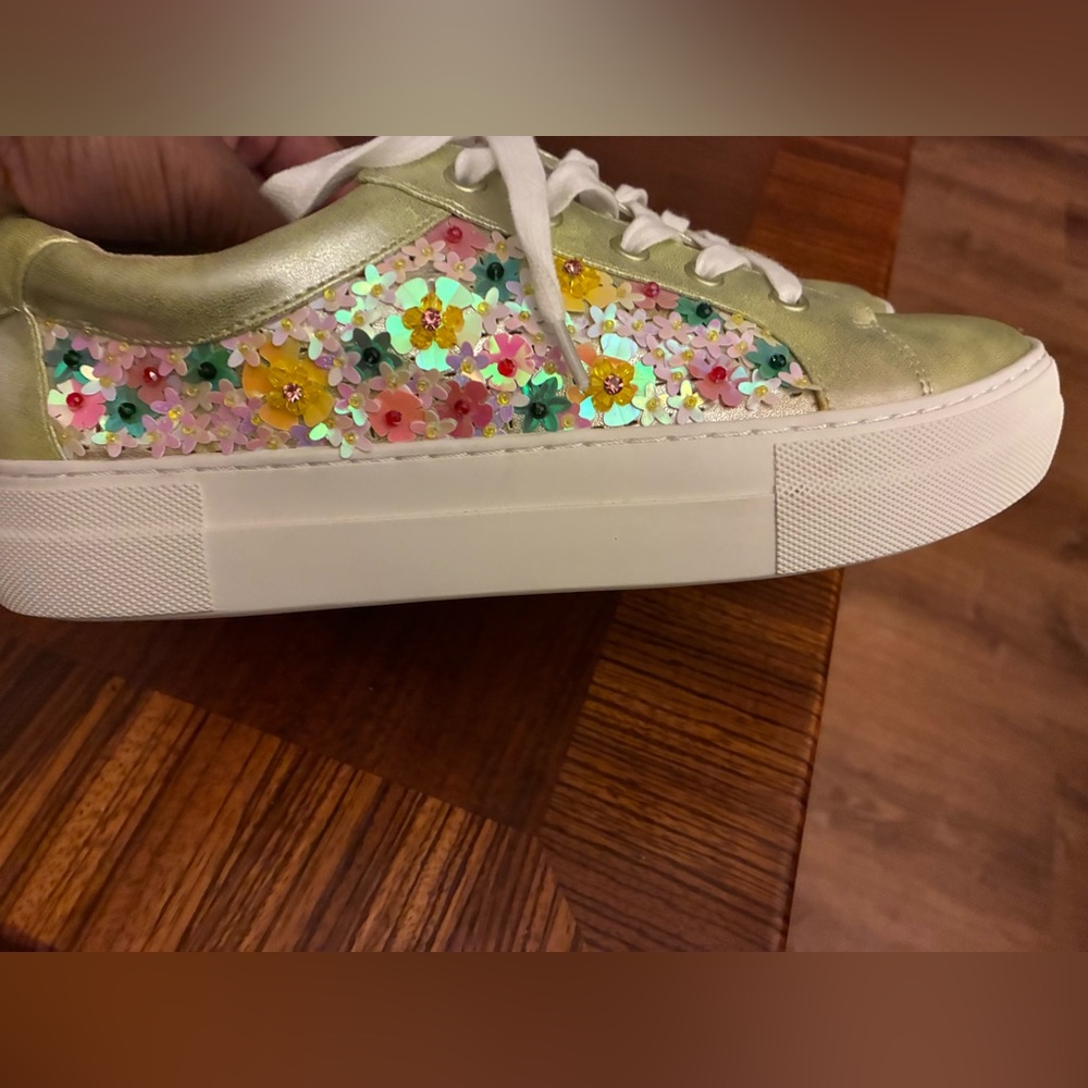 Betsey Johnson Rommy Ditzy Floral Platform Sneakers - Picture 7 of 8